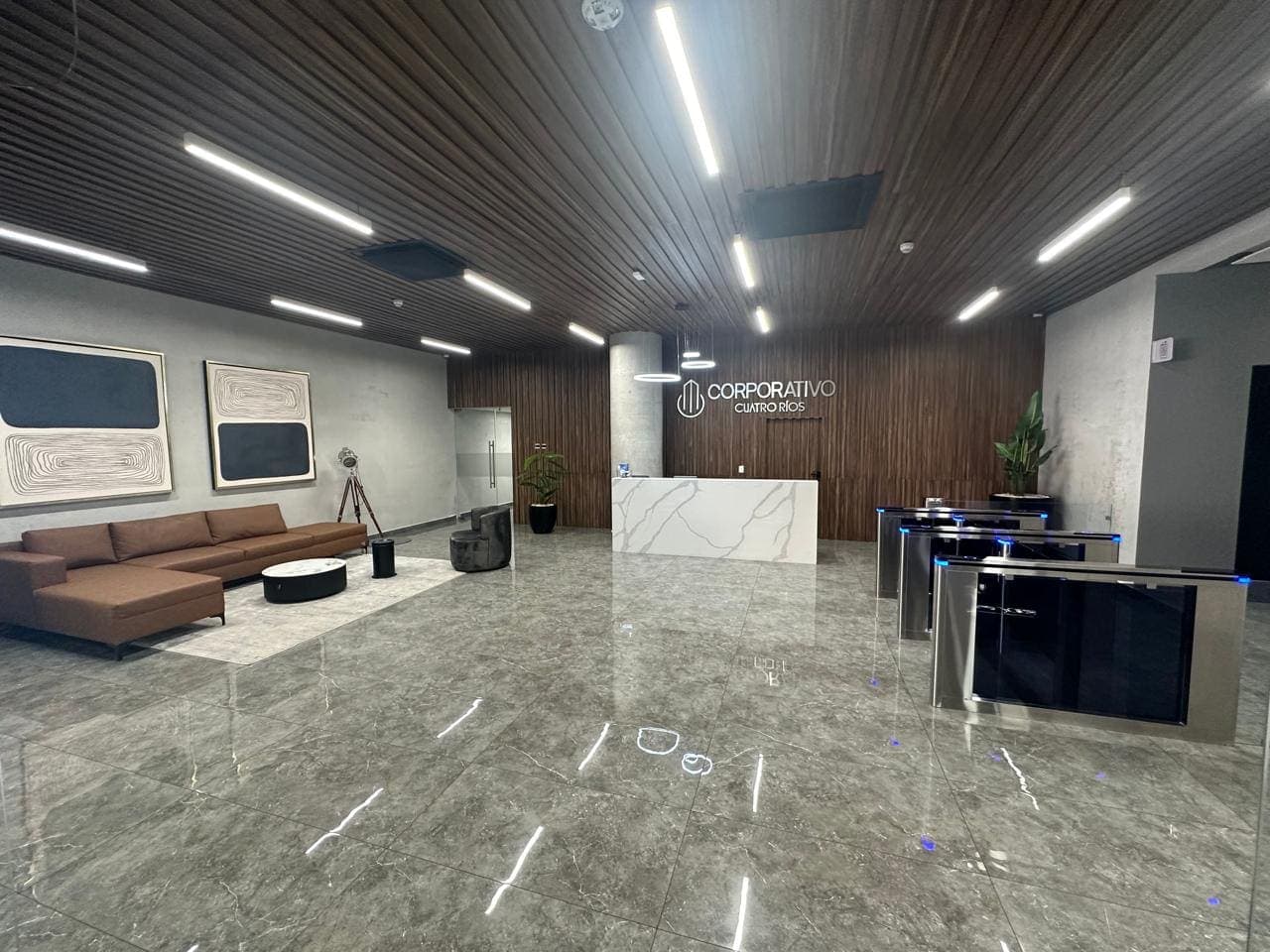 Recepción del Corporativo Cuatro Ríos