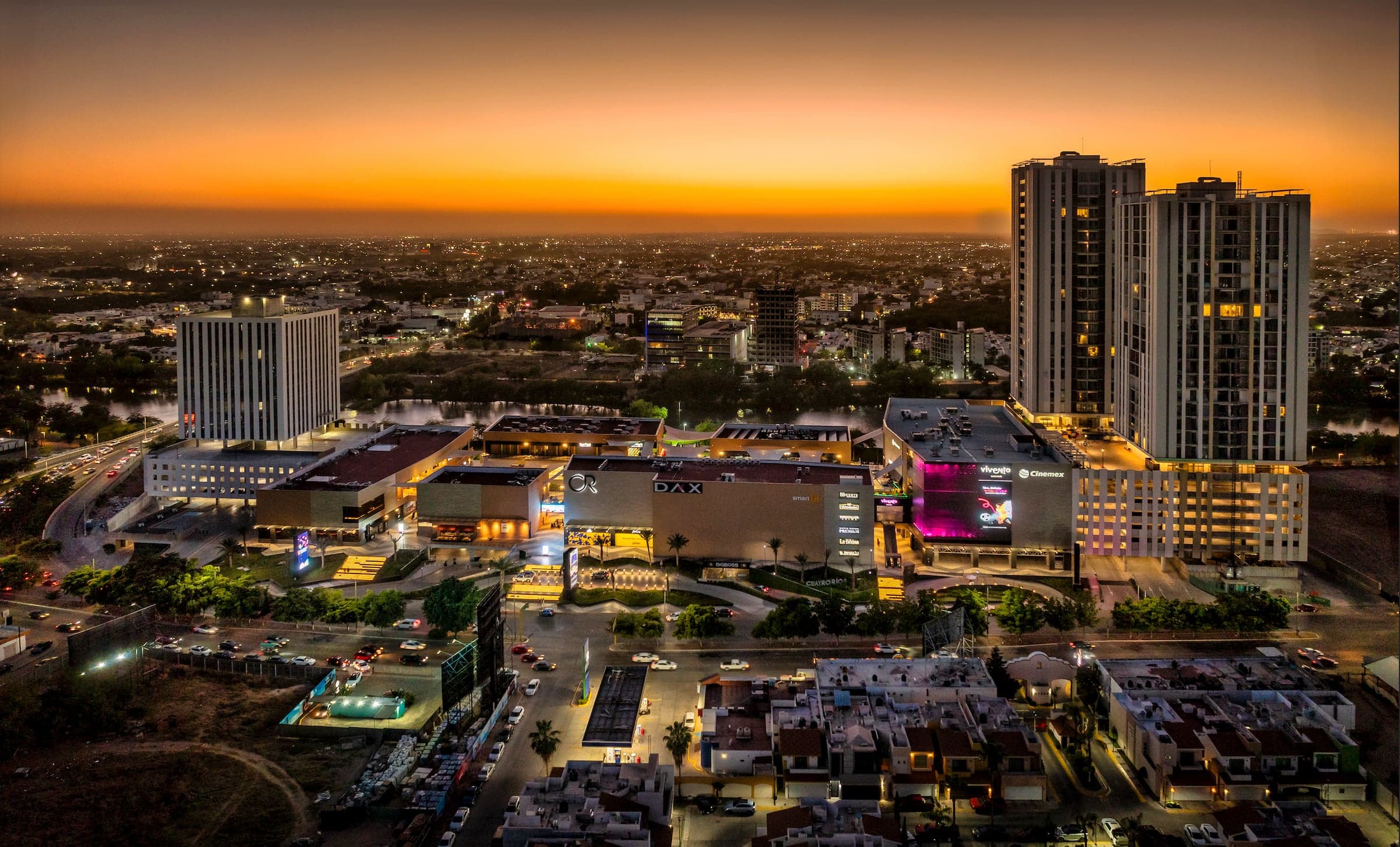 Cuatro Ríos · Centro Comercial